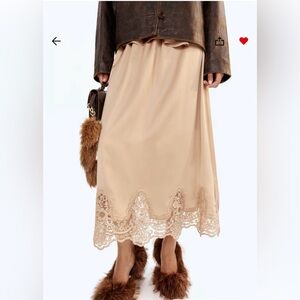 H&M Lace Trimmed Satin skirt